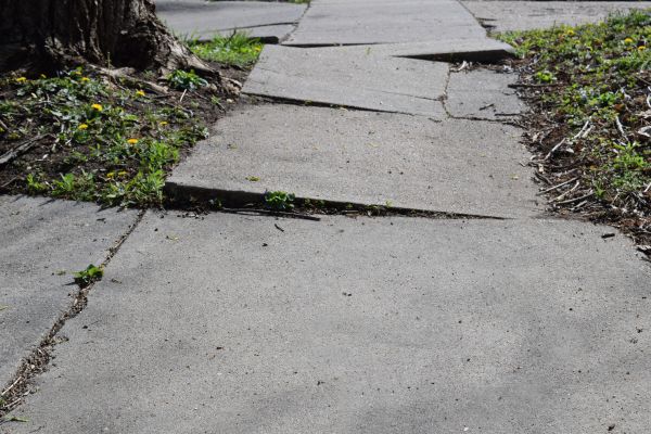 Cost of Concrete Sidewalk Leveling in Naples